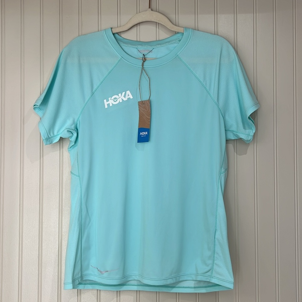 NWT Hoka One One women’s performance short sleeve top